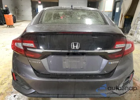 2018 Honda Clarity z USA, uszkodzony, nr VIN JHMZC5F16JC004368